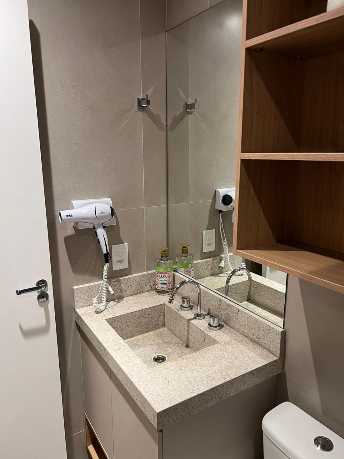 107 Lux Allianz Park Apartment